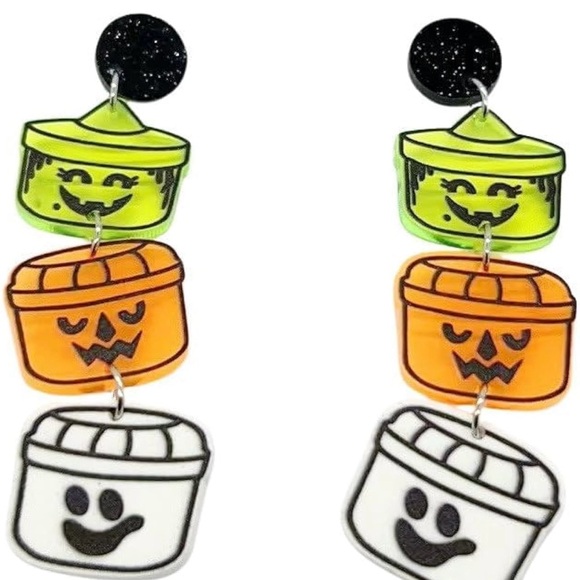 Iconic McDonald’s boo bucket earrings - Picture 1 of 1